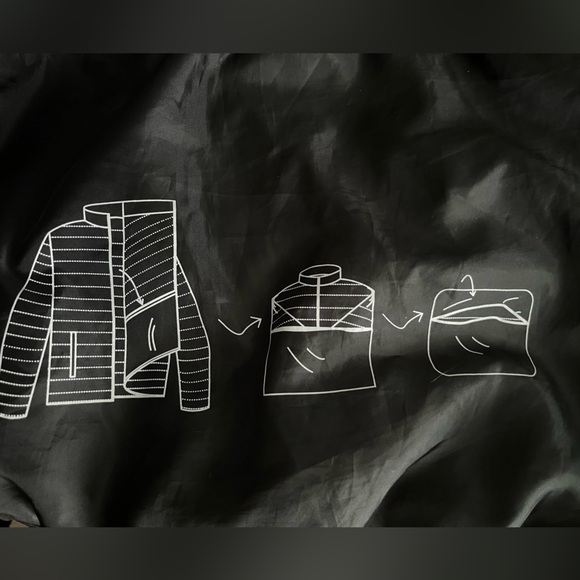 SWISS TECH foldable lightweight puffer jacket - Picture 8 of 10